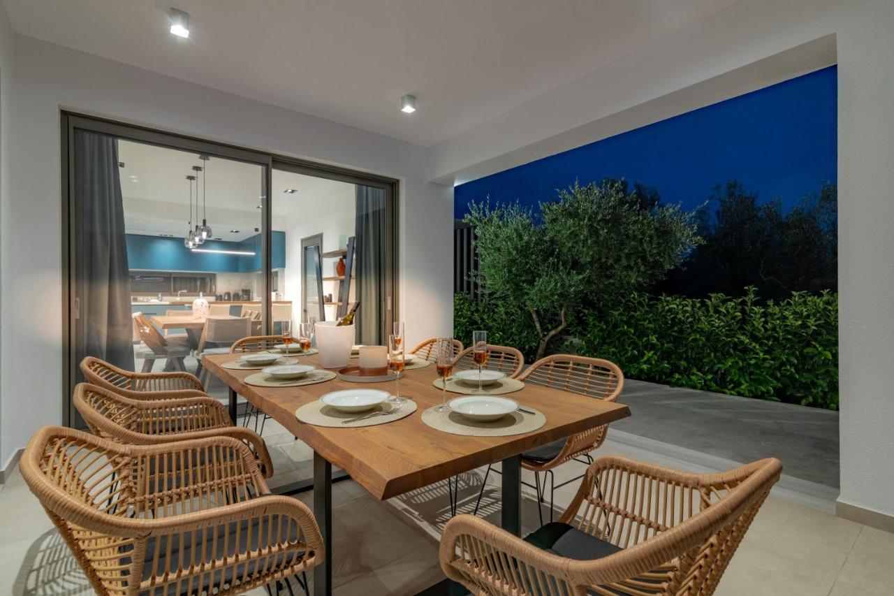 Antonia Villa - Luxurious Serenity With Private Pool, By Zantewize Kalipádhon Dış mekan fotoğraf