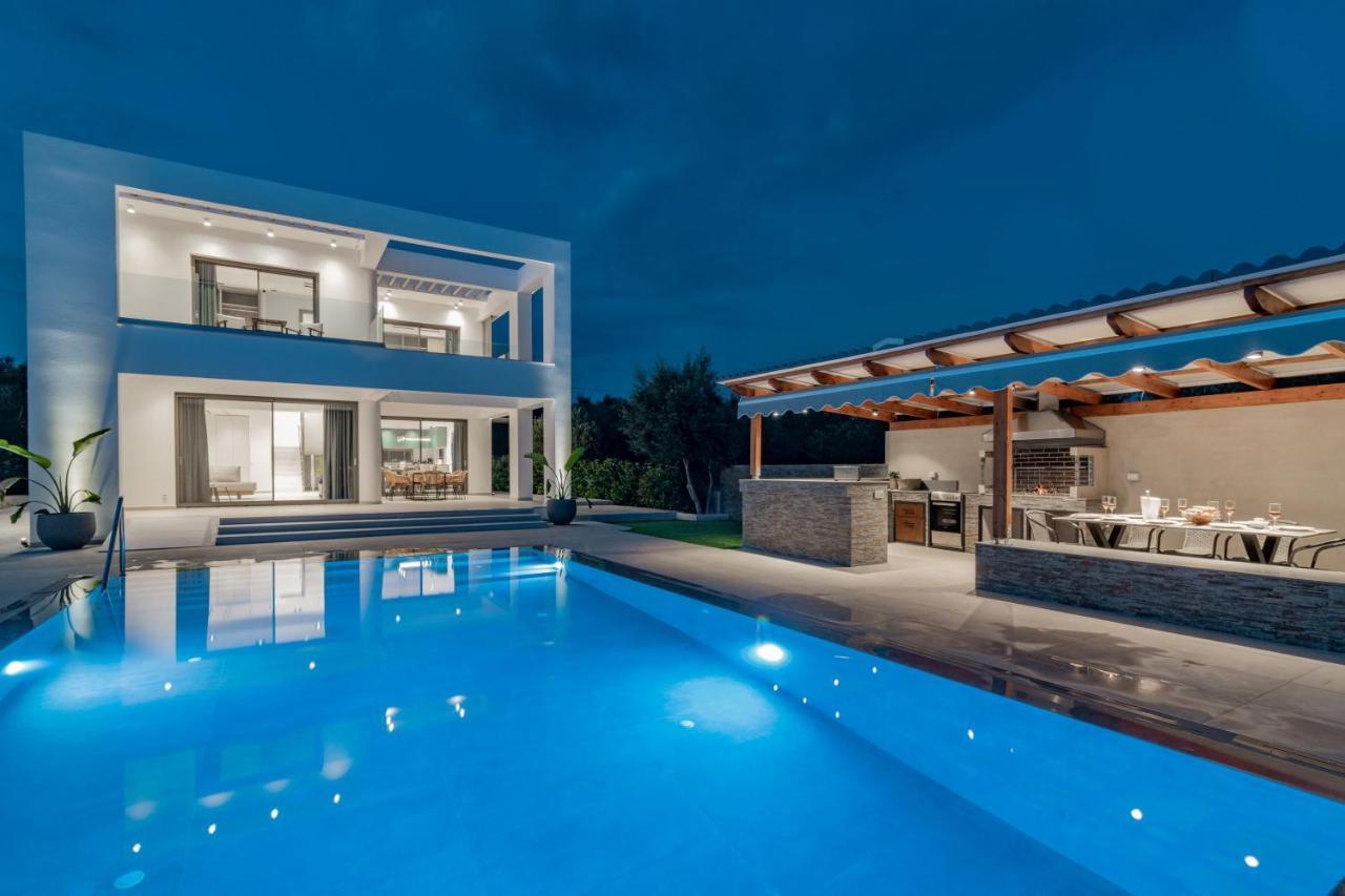 Antonia Villa - Luxurious Serenity With Private Pool, By Zantewize Kalipádhon Dış mekan fotoğraf