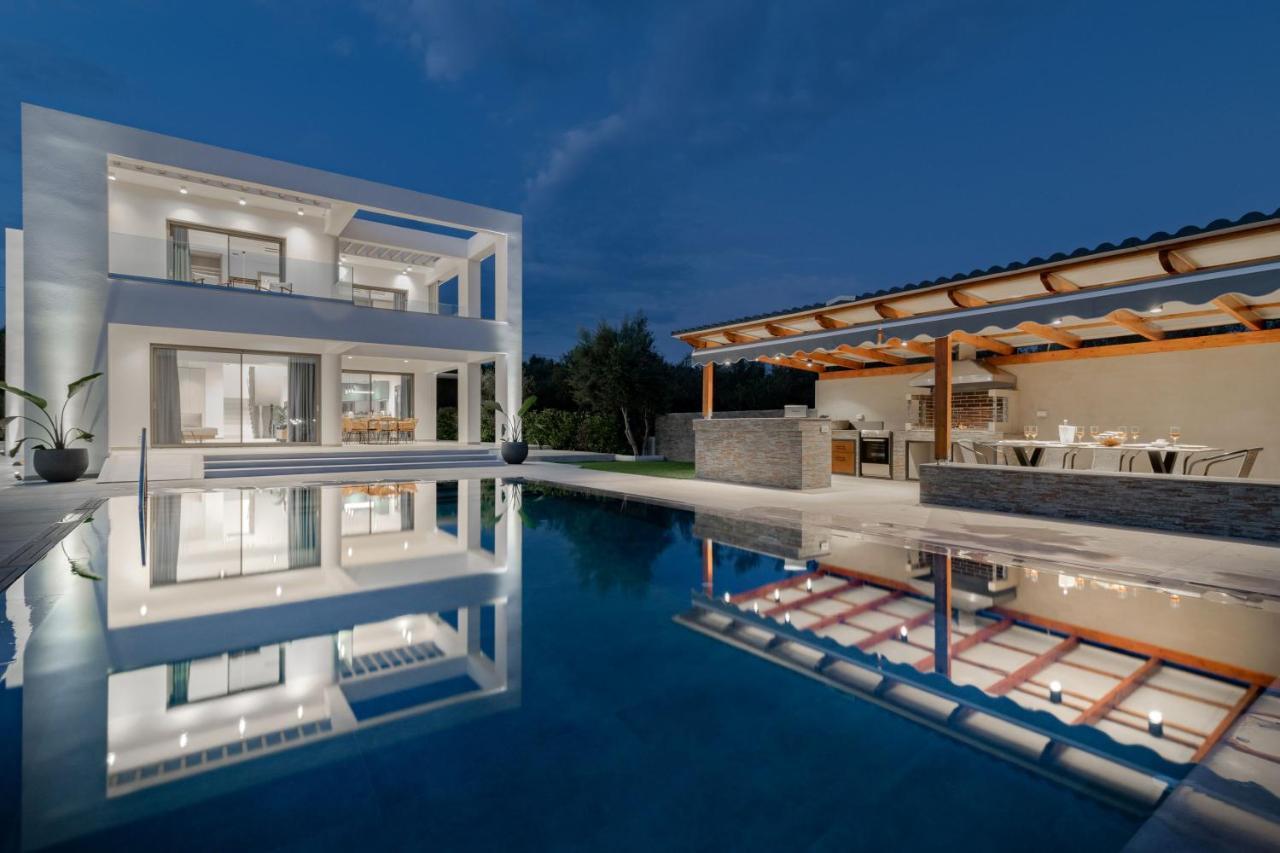 Antonia Villa - Luxurious Serenity With Private Pool, By Zantewize Kalipádhon Dış mekan fotoğraf